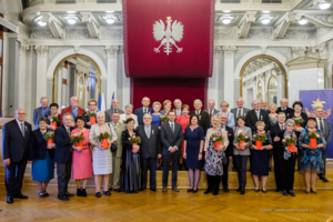 WRęczenie medali za długoletnie pożycie małżeńskie